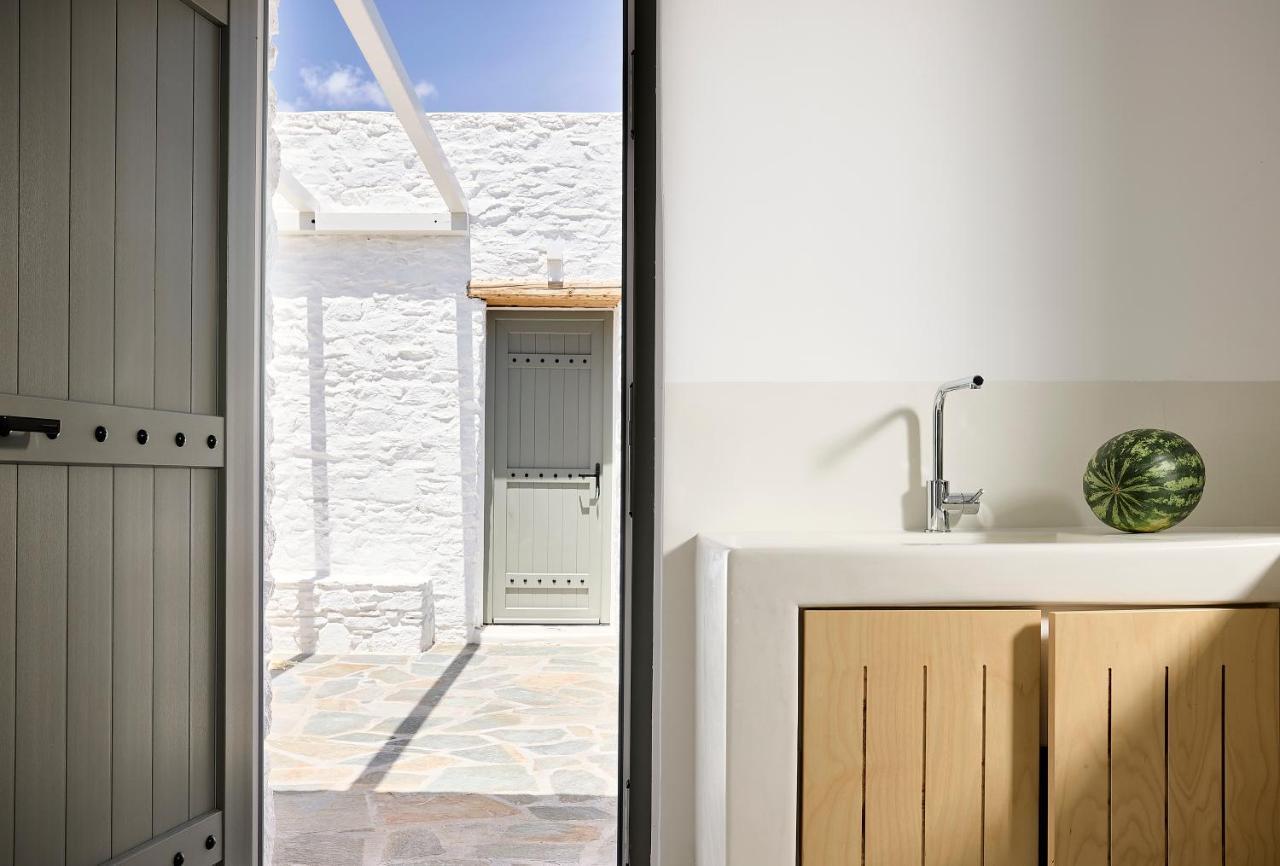 Wise Luxury Suites Kythnos Ngoại thất bức ảnh