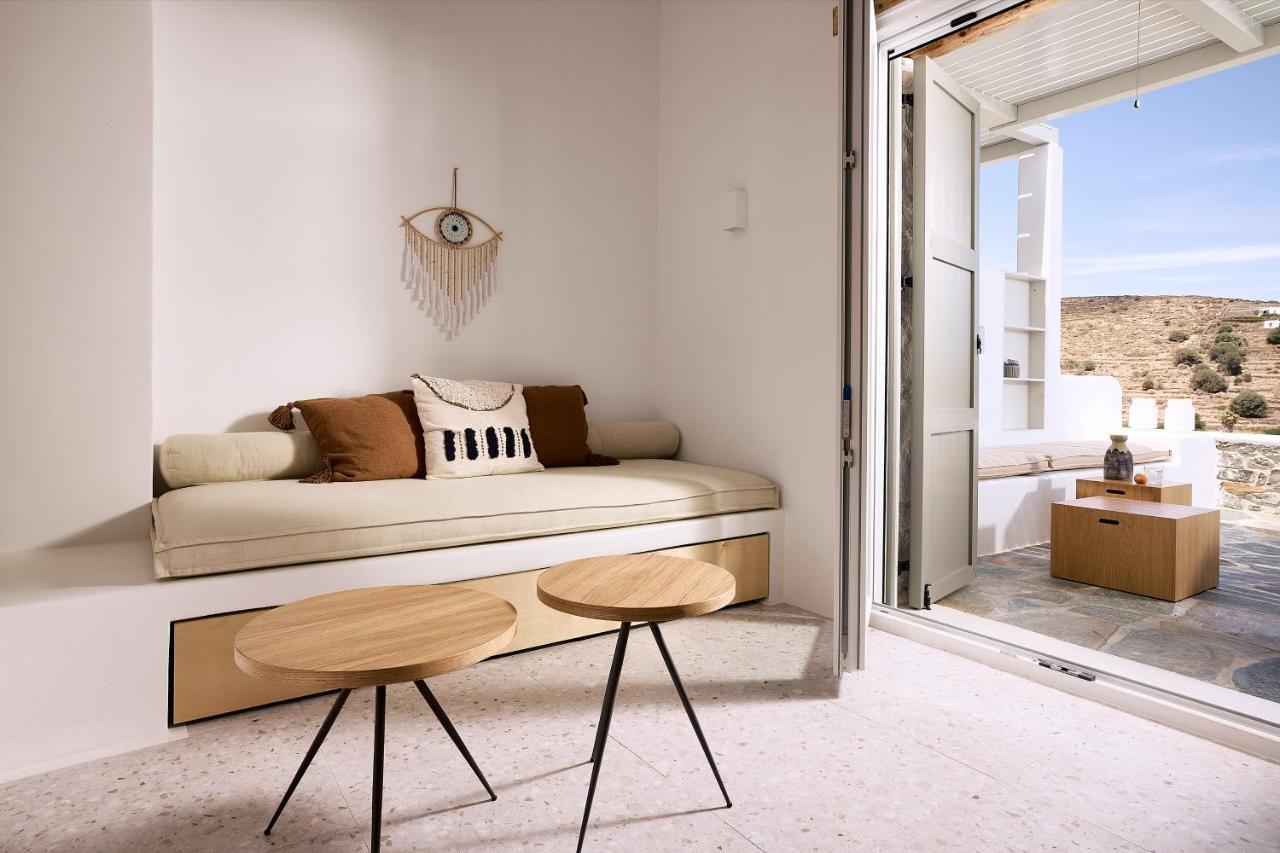 Wise Luxury Suites Kythnos Ngoại thất bức ảnh